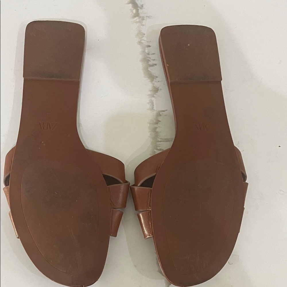Zara Women's Tan Leather Sandals - Picture 2 of 4